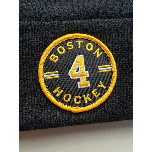 Beechfield Boston Hockey 4 Beanie Hat Unisex OS Circle Patch Acrylic Black Knit - Picture 2 of 6